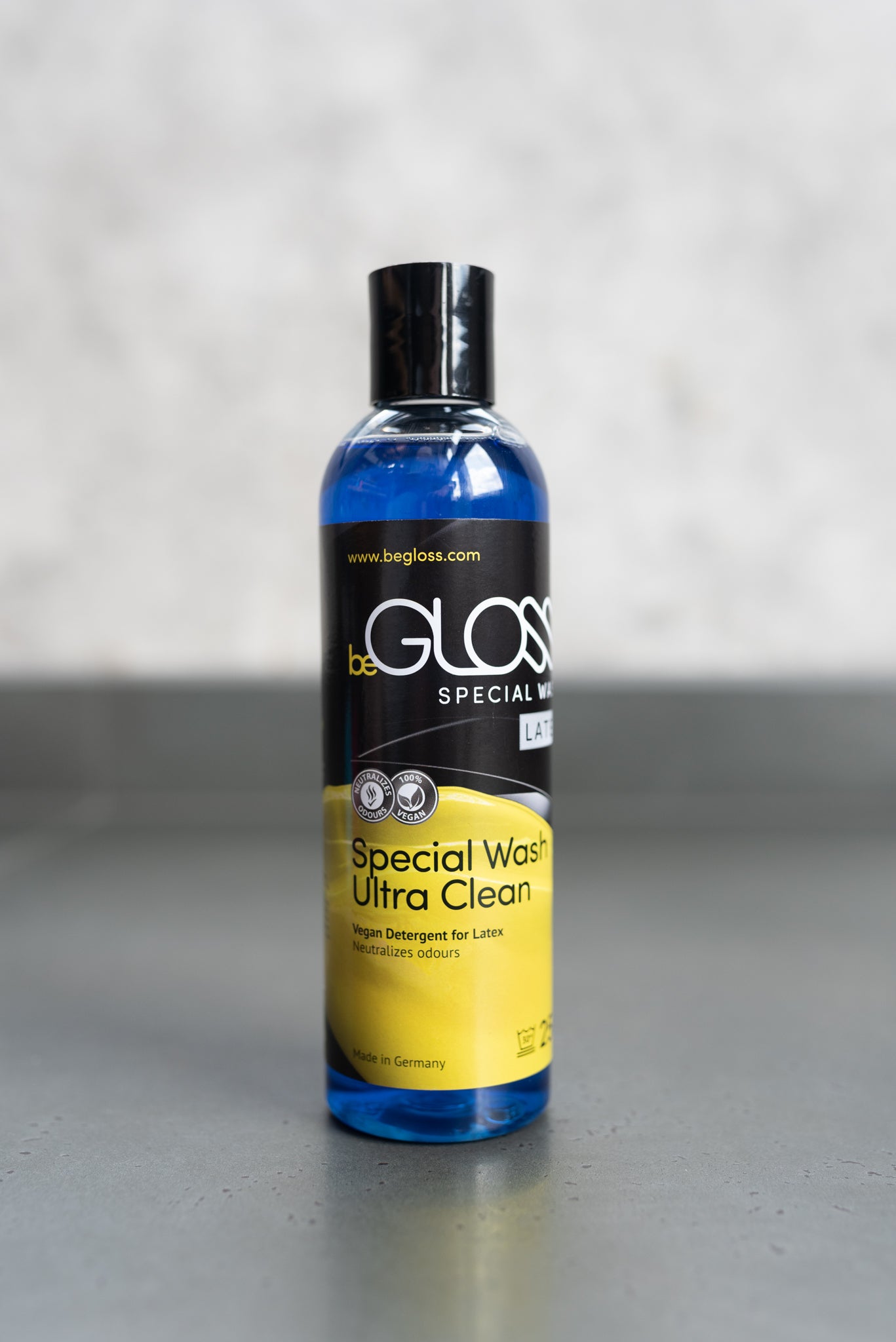 Special Wash von beGLOSS – Reinigungsmittel für Latex