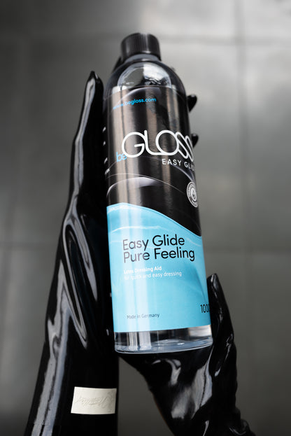 Easy Glide von beGLOSS – Hilfe beim Latex-Anziehen